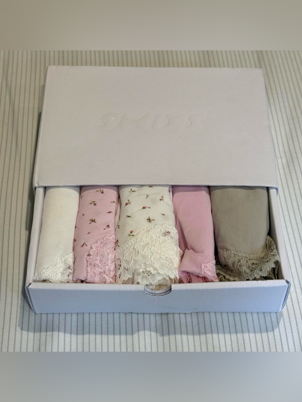 Skims Fits Everybody Lace Cheeky Tanga 5-Pack - Pink Rosebud Multi - Size L